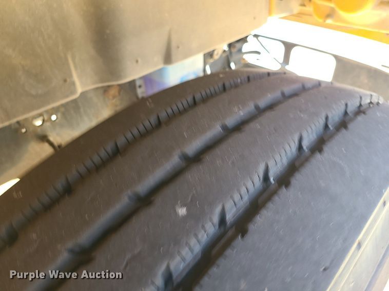 image for item LJ9458 2004 Blue Bird  school bus