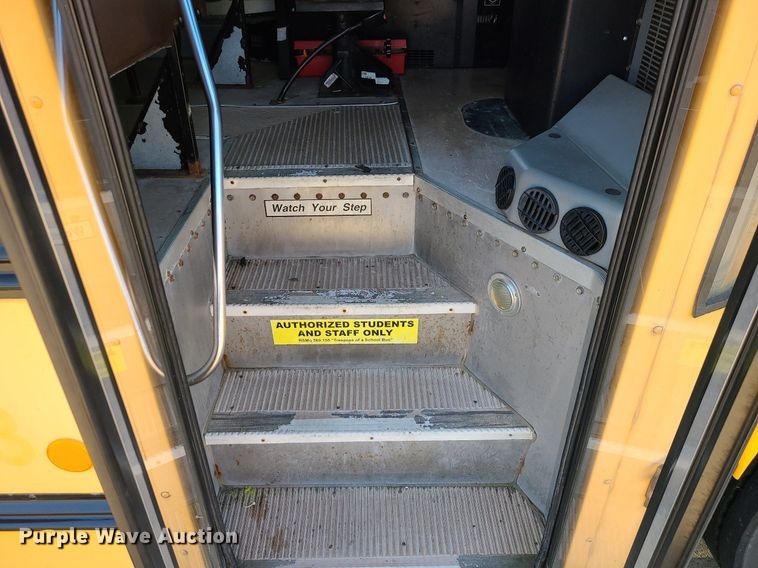 image for item LJ9459 2006 Blue Bird Vision  school bus