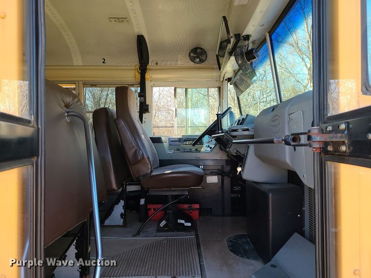 image for item LJ9459 2006 Blue Bird Vision  school bus