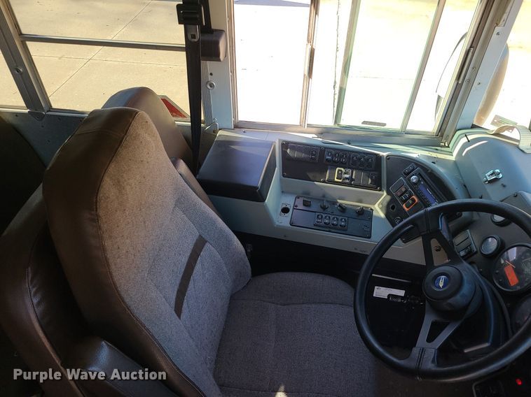 image for item LJ9459 2006 Blue Bird Vision  school bus