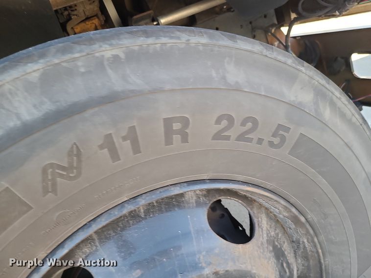 image for item LJ9459 2006 Blue Bird Vision  school bus