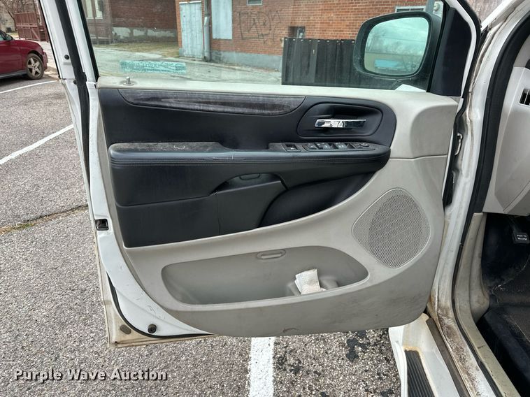 image for item LK9711 2011 Dodge Grand Caravan  handicap accessible van