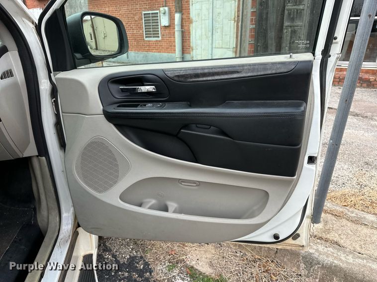 image for item LK9711 2011 Dodge Grand Caravan  handicap accessible van