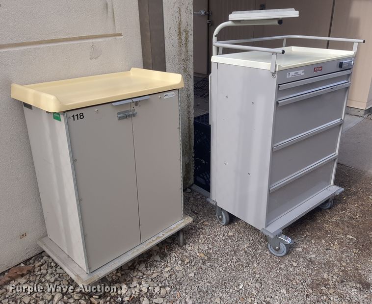 image for item LX9966 (2) rolling carts