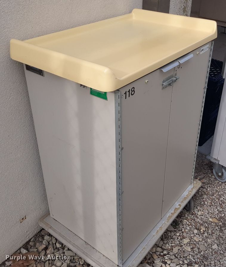 image for item LX9966 (2) rolling carts