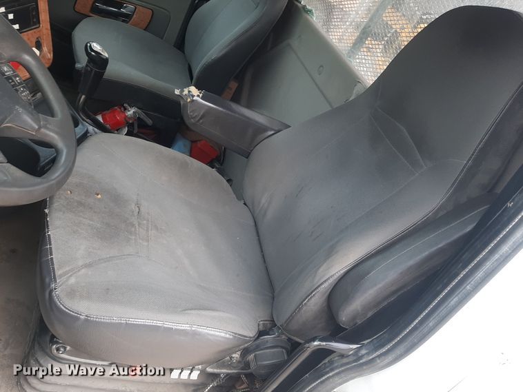 image for item LX9969 2013 International ProStar Plus 122  semi truck