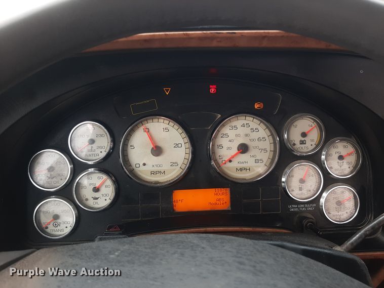 image for item LX9969 2013 International ProStar Plus 122  semi truck