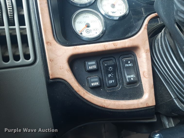 image for item LX9969 2013 International ProStar Plus 122  semi truck