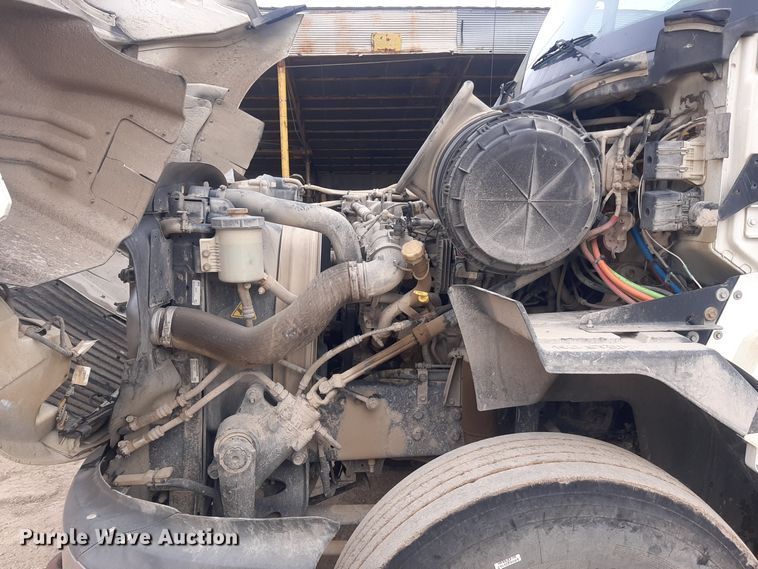 image for item LX9969 2013 International ProStar Plus 122  semi truck