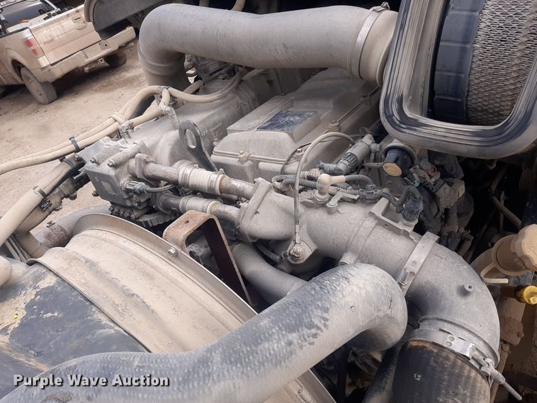 image for item LX9969 2013 International ProStar Plus 122  semi truck