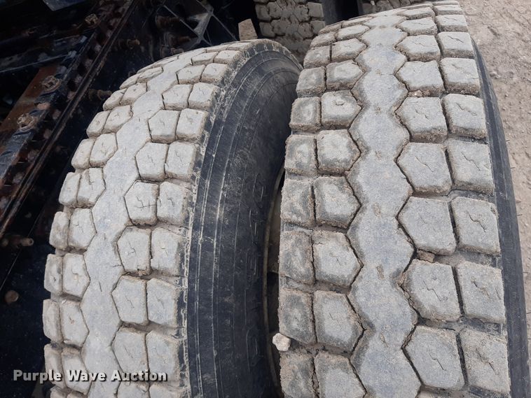 image for item LX9969 2013 International ProStar Plus 122  semi truck