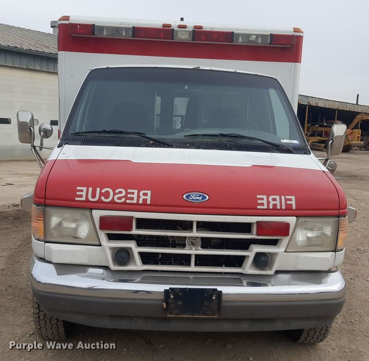 image for item LX9970 1995 Ford E350  ambulance