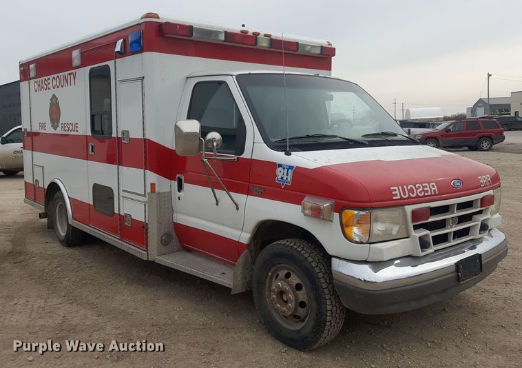 image for item LX9970 1995 Ford E350  ambulance
