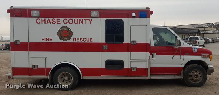 image for item LX9970 1995 Ford E350  ambulance