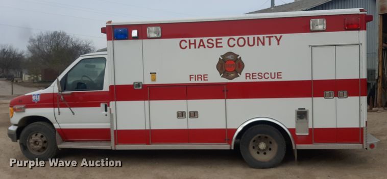 image for item LX9970 1995 Ford E350  ambulance