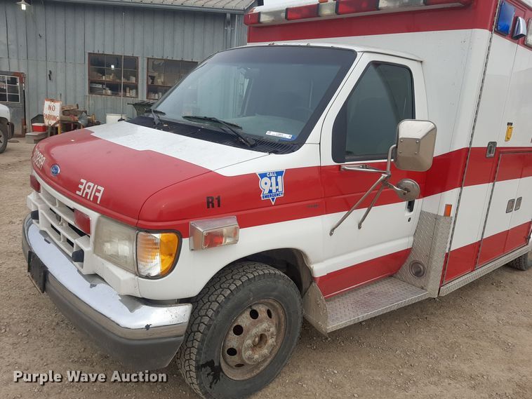 image for item LX9970 1995 Ford E350  ambulance