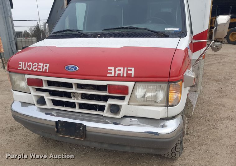 image for item LX9970 1995 Ford E350  ambulance