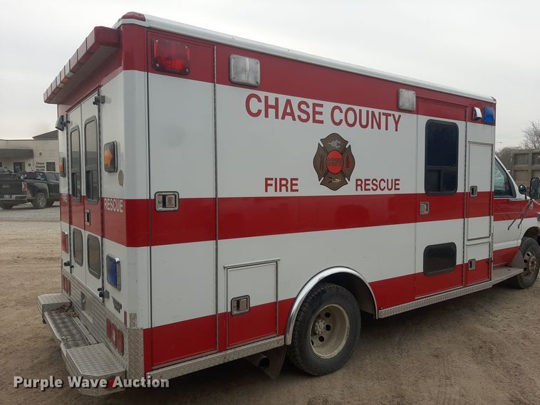image for item LX9970 1995 Ford E350  ambulance