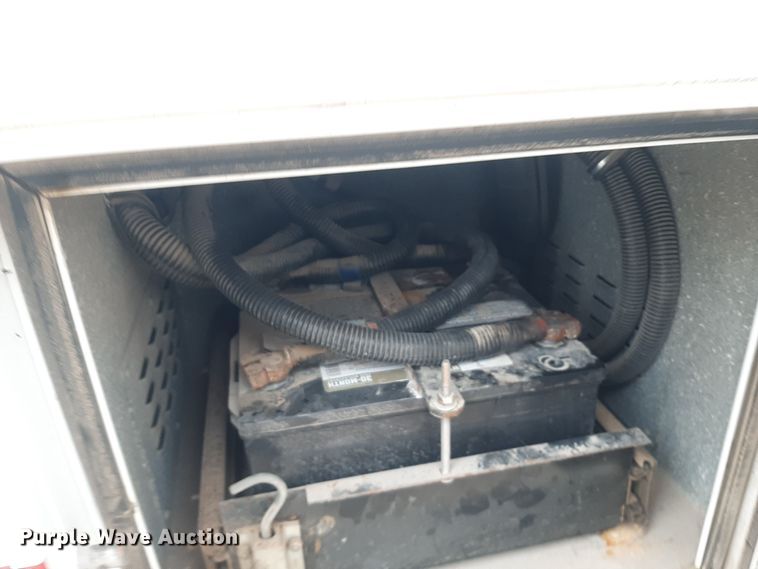 image for item LX9970 1995 Ford E350  ambulance