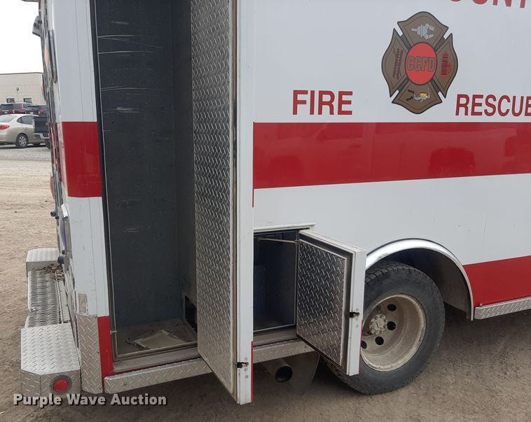image for item LX9970 1995 Ford E350  ambulance