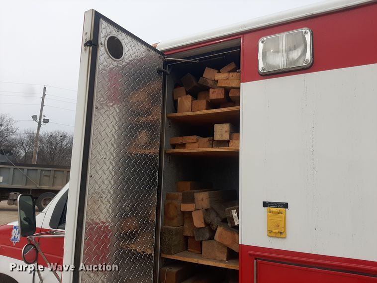 image for item LX9970 1995 Ford E350  ambulance