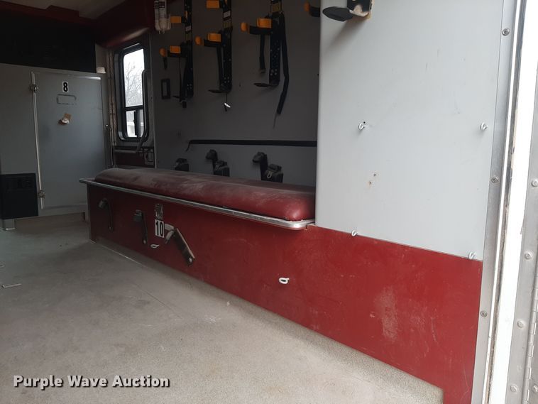 image for item LX9970 1995 Ford E350  ambulance