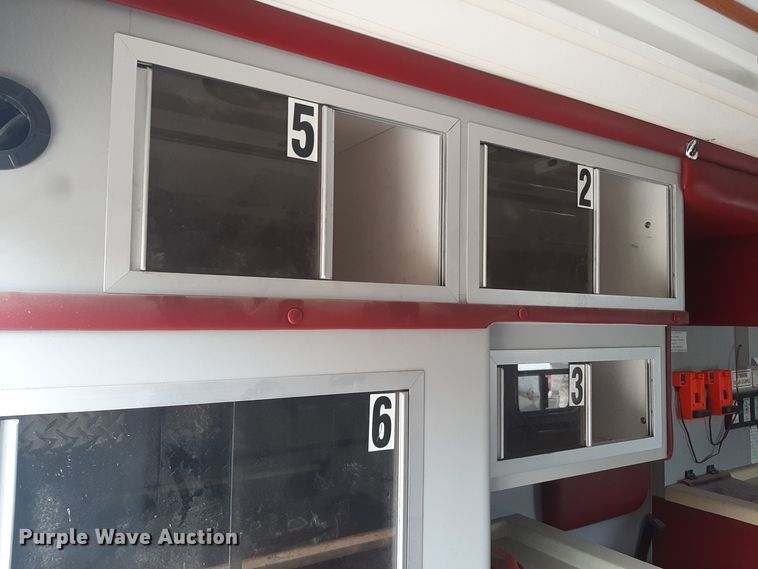 image for item LX9970 1995 Ford E350  ambulance