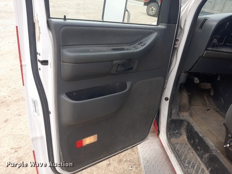 image for item LX9970 1995 Ford E350  ambulance