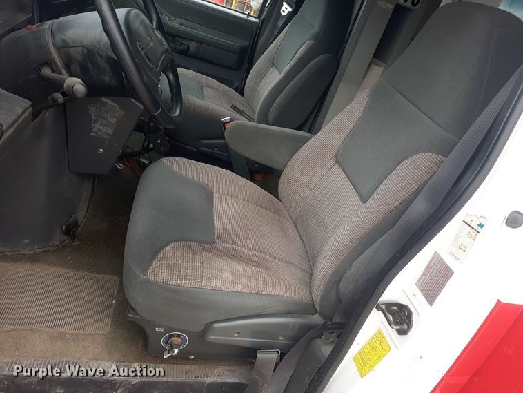 image for item LX9970 1995 Ford E350  ambulance