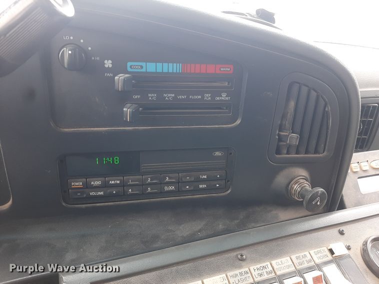 image for item LX9970 1995 Ford E350  ambulance