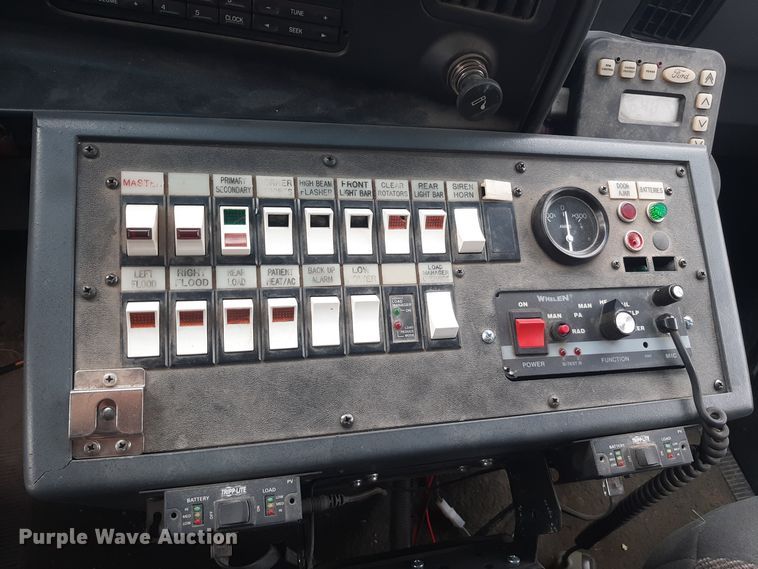 image for item LX9970 1995 Ford E350  ambulance