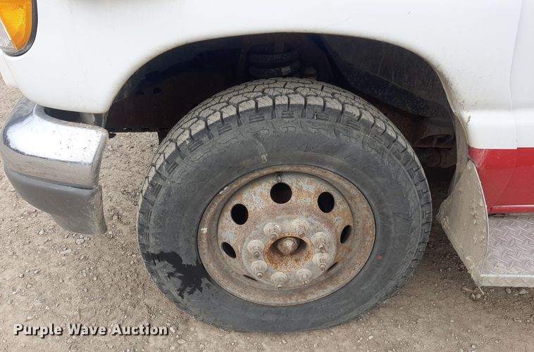 image for item LX9970 1995 Ford E350  ambulance