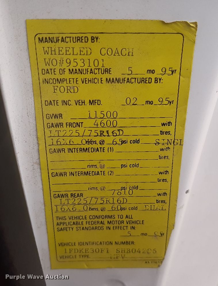 image for item LX9970 1995 Ford E350  ambulance