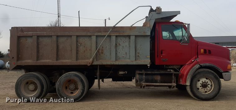 image for item LX9971 2000 Sterling L9500 dump truck