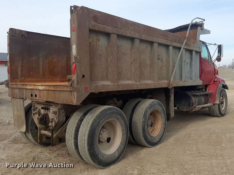 image for item LX9971 2000 Sterling L9500 dump truck