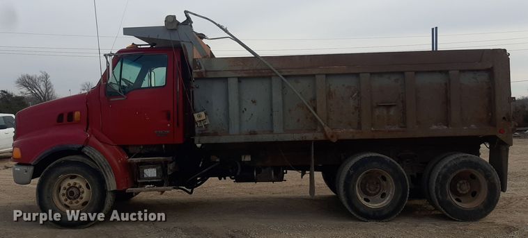 image for item LX9971 2000 Sterling L9500 dump truck
