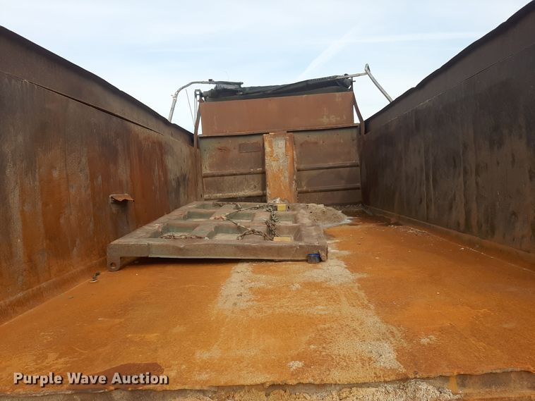 image for item LX9971 2000 Sterling L9500 dump truck