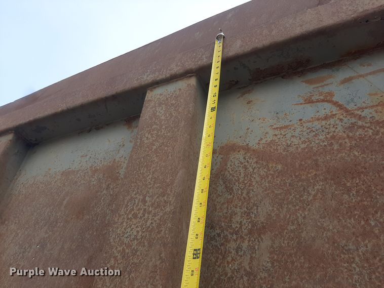 image for item LX9971 2000 Sterling L9500 dump truck