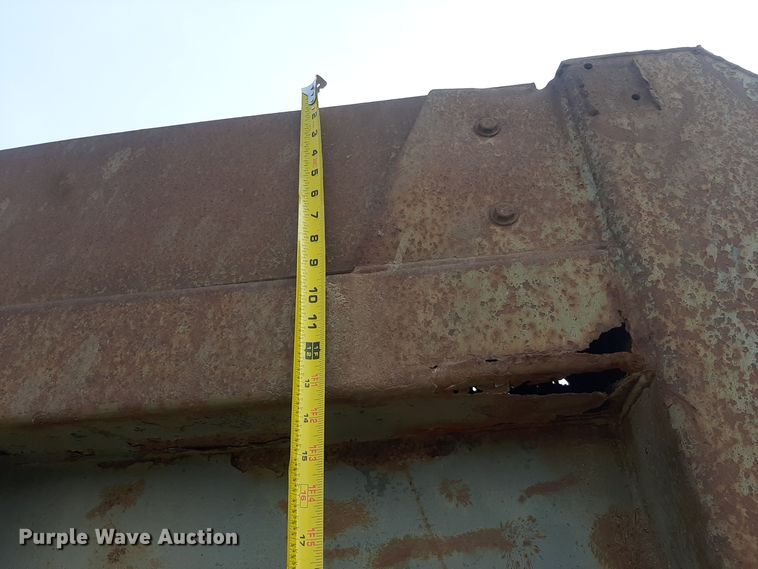 image for item LX9971 2000 Sterling L9500 dump truck