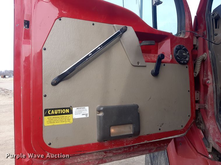 image for item LX9971 2000 Sterling L9500 dump truck