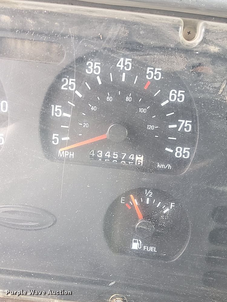 image for item LX9971 2000 Sterling L9500 dump truck