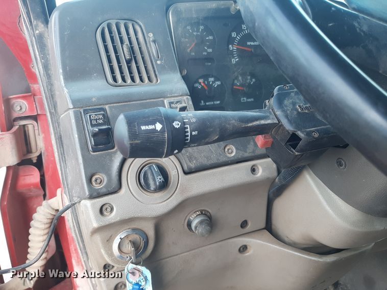 image for item LX9971 2000 Sterling L9500 dump truck