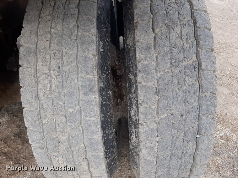 image for item LX9971 2000 Sterling L9500 dump truck