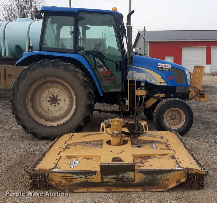 image for item LX9972 2012 New Holland T5070  tractor
