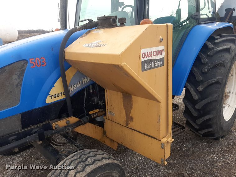 image for item LX9972 2012 New Holland T5070  tractor