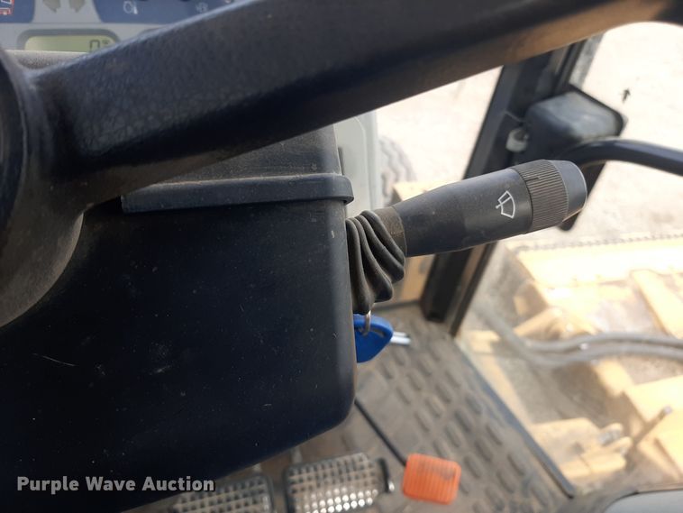 image for item LX9972 2012 New Holland T5070  tractor