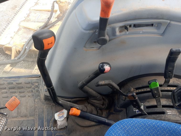 image for item LX9972 2012 New Holland T5070  tractor