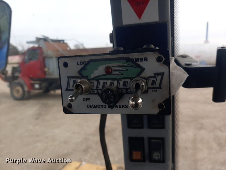 image for item LX9972 2012 New Holland T5070  tractor