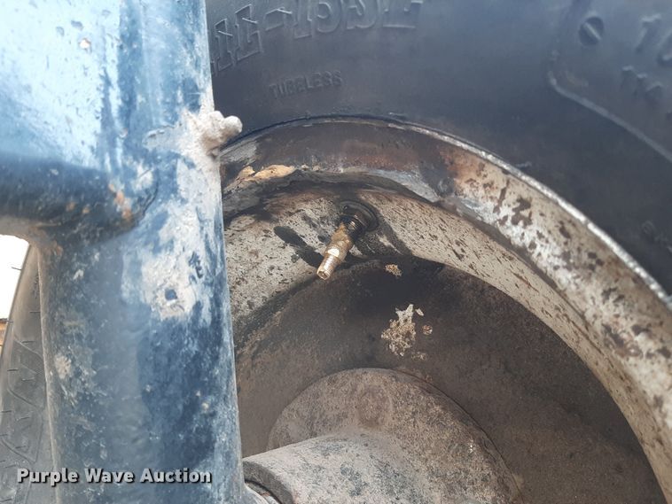 image for item LX9972 2012 New Holland T5070  tractor