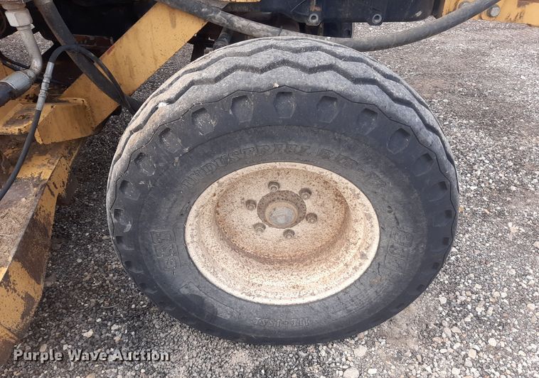 image for item LX9972 2012 New Holland T5070  tractor